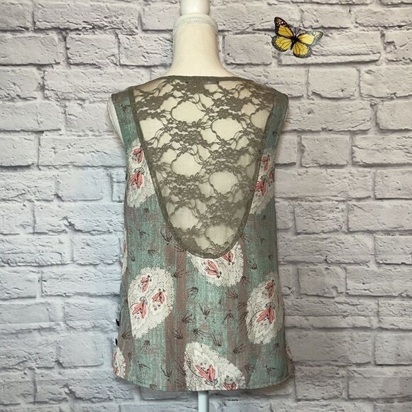 Peppermint Sleeveless Blouse with Lace Inserts Size Small - Picture 5 of 8